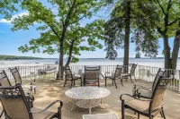 Higgins Lake - One Of A Kind Lakefront Lodge! - Wifi