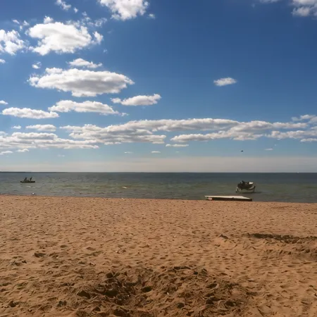 3Br Beachfront Getaway – Behind Owner’s Home