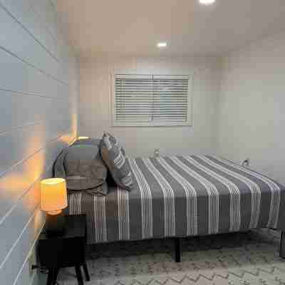 Peaceful, Relaxing, Quiet Retreat. Home is Located on Working Farm. Rooms