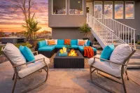 Entire Home, Sleeps 18, Private Outdoor Hot Tub, Pool Table, Near Ski Resorts - 무료 와이파이