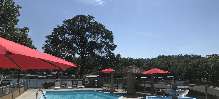 Lakeview Escape 2Br Cabin w/ Dock, 2 Pools & Resort Amenities –Bass Point Hotels in Morgan County