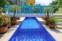Amazing views, 5 minutes from downtown or the beach, quiet area of town - Condos