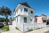 Cozy Retreat Near Downtown Perfect for Families - balcón