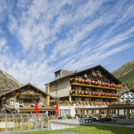 Typically Swiss Hotel Täscherhof