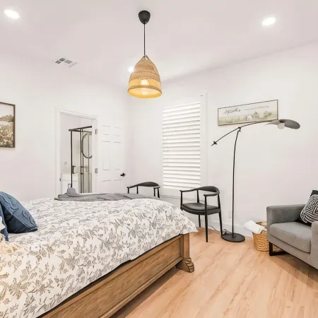 Cozy Retreat Near Downtown Perfect for Families