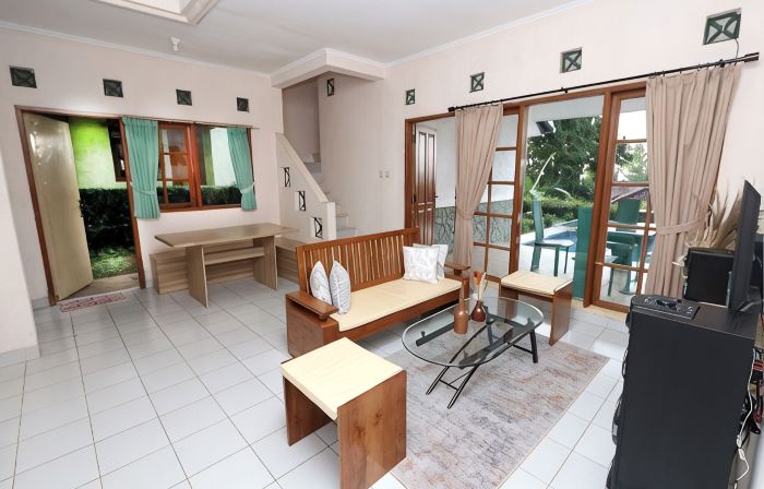 Villa ChavaMinerva Aries Ciater with Private Pool