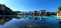 Le Tournant Hotel & Resort - Pools