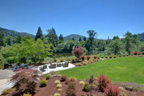 The Lodge at Roseburg