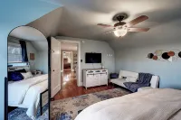 Fort Henry - Pool Table, Fire Pit, Prime Location in Kingsport
