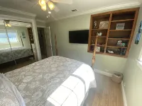 Oceanview home walking distance to beach, pier & short drive to downtown Ventura