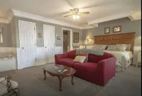 Dickey House, Carriage Suite
