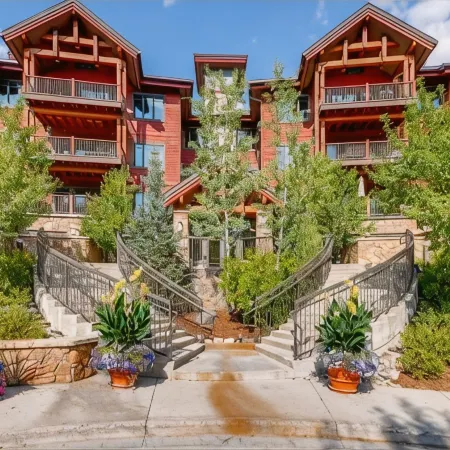 *Steps to Gondola* 5 Bedroom 5 Bath *