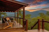 Secluded Heavens Peak, Enjoy in a Pvte Hot Tub + Sauna ,Breathtaking NC Views.