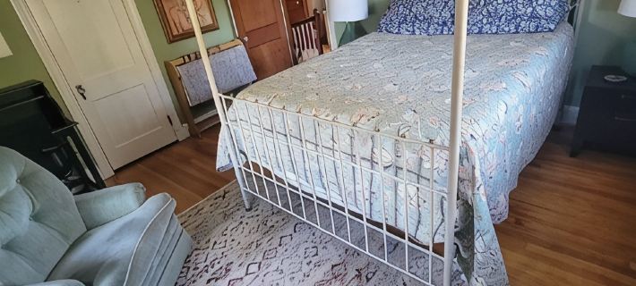 Experience Classic Charm in a Cozy 115-Year-Old Colonial Hotels in Waltham