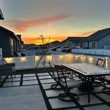 Kokopelli House - Modern Fruita Retreat with Garage