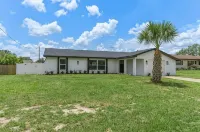 La Casita Of Spring Hill 3BR/2Bath POOL HOME