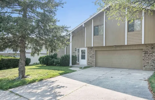 Cheerful 3 Bedroom House, 2 Bathrooms, 5 minutes from the interstate - WiFi