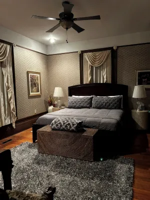 Experience Charleston charm near Hiwassee River - Hot Tub