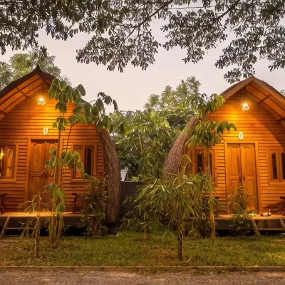 Bamboo Bungalow Hotels near Teuk Chhou Rapids