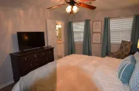 Beautiful 4 Bedroom in quiet neighborhood!