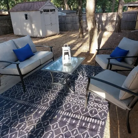 Beautiful 4 Bedroom in quiet neighborhood!