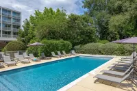 Ibis Cavaillon Luberon - Pools