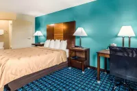 Quality Inn Loudon/Concord - parking