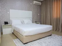 Doritis Guest House Maculusso Hotels in Luanda