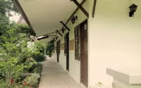 Suanlamyai Resort