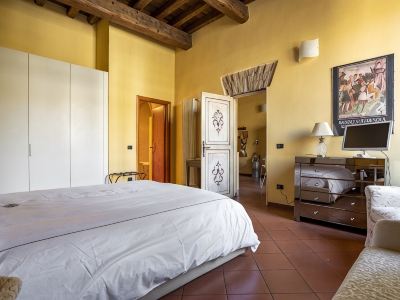 Holiday house with 4 beds and 2 bathrooms in the centre 50 m from the castle