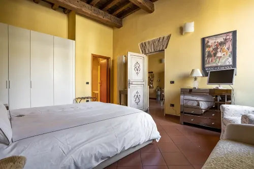 Holiday house with 4 beds and 2 bathrooms in the centre 50 m from the castle