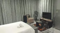De Ellas Boutique Lodge - parking