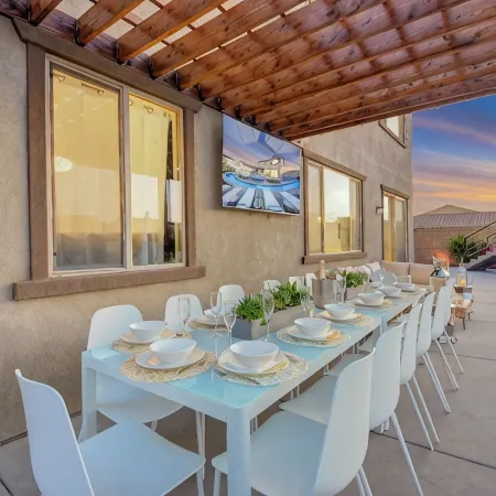 Lazy River, Pickleball, Gameroom, Fun in the desert!