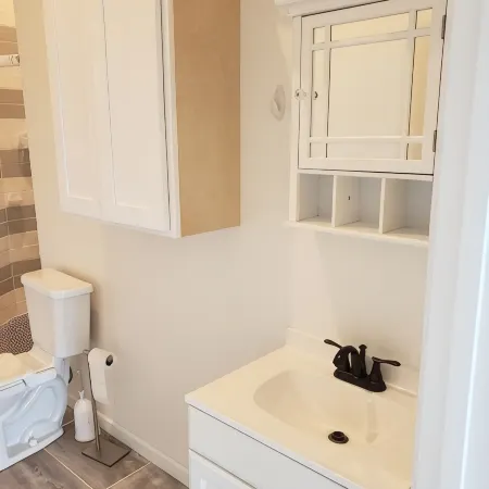 Beautiful Riverview Apt Located in Downtown Fort Madison