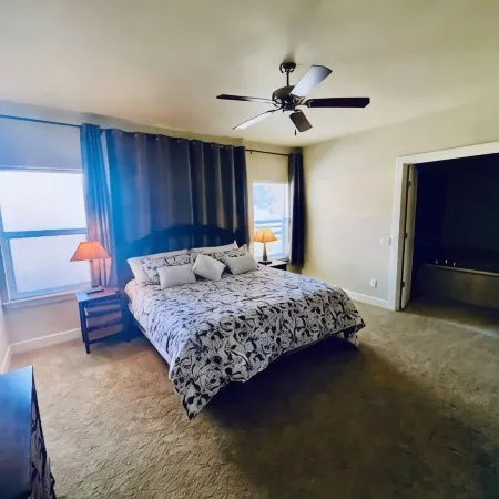 A20-Golf Course River View Unit Sunserra near pool Gorge shuttle book separately