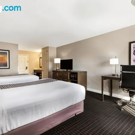 La Quinta Inn & Suites by Wyndham Pomona