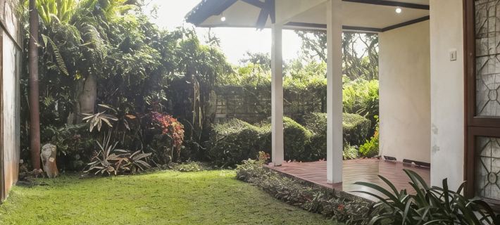 Villa Bougenville 2 Blok D8 (Villa Syariah) Ξενοδοχεία στην πόλη Cipanas