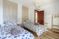 Beautiful house- Albaicín- City center. Parking for large cars - Bungalows