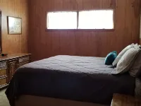 Spacious house with Wifi -- only 10 minutes from Hubbard Lake. 斯蒂芬斯縣住宿飯店
