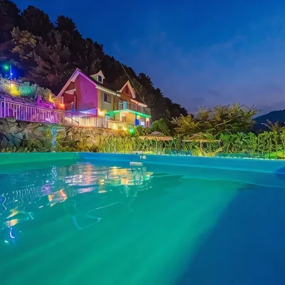 Sunny Hill Pension (Unshared House, Aurora Powder Gift) 鄰近上泉站的酒店