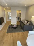 Newly Renovated 2 Bedroom Apartment on the Lakeshore in Port Credit. - balcony
