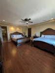 Luxury home with pickleball, pool, and hot tub near Scottsdale - อ่างจากุชชี่