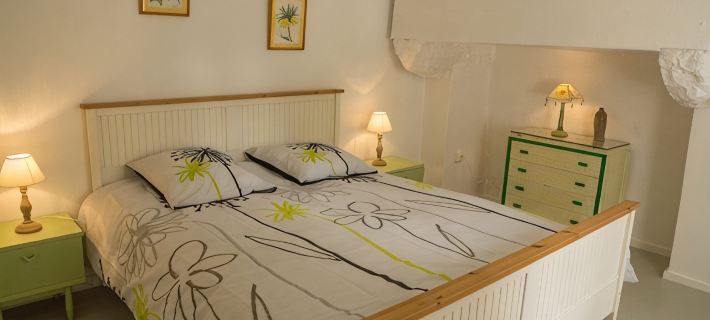 Old stone house between Crozon and Camaret (sea 200m) Hotels in Crozon