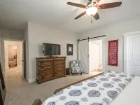 Be our guest-3-bedroom house in a great location! Hotels in Fletcher