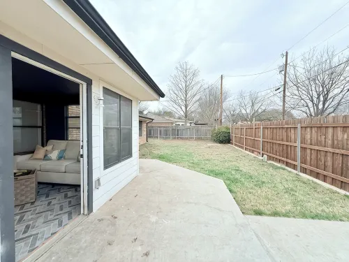 Spacious, Bright & Central Brownwood Home - Wifi