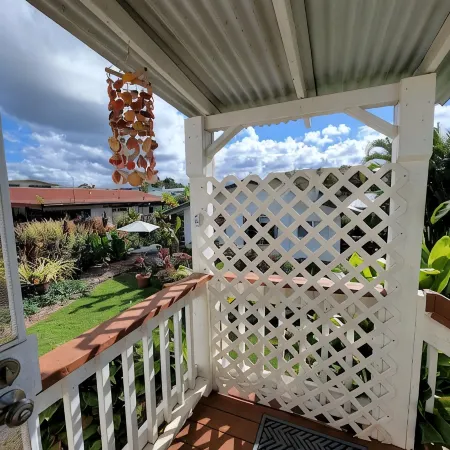 The Hilo Hula Hut