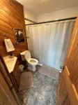 Guest house~ HOT TUB ~Breathtaking mountain views near Hatley Point - balcony