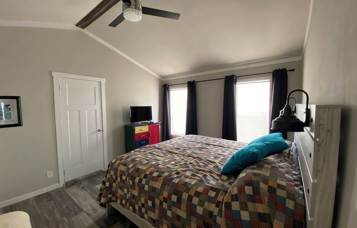 Peaceful and Quiet Place to Relax on 20 acres just 5 minutes from town