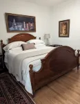 1901 Storefront Studio: King Saatva Bed & Retro Charm - 4-Star