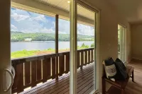 Big Riverfront House Near Beach Access, Cvg, & Downtown - 2-stjärniga